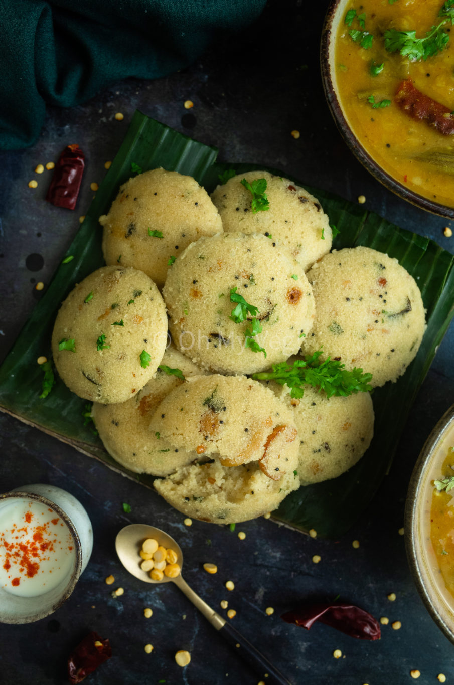 Rava Idli - Instant Semolina Idli (Without Eno)