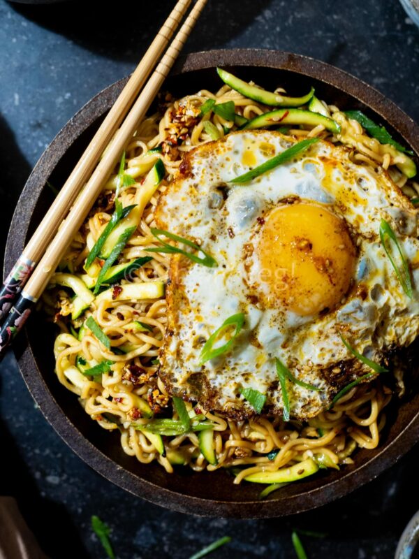 Garlic Chilli Oil and Zucchini Instant Ramen Noodles