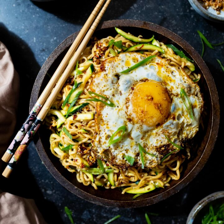 Garlic Chilli Oil and Zucchini Instant Ramen Noodles 