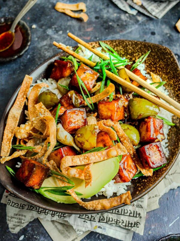 Chilli Paneer, Indo-Chinese Restaurant Style with Wonton Crisps