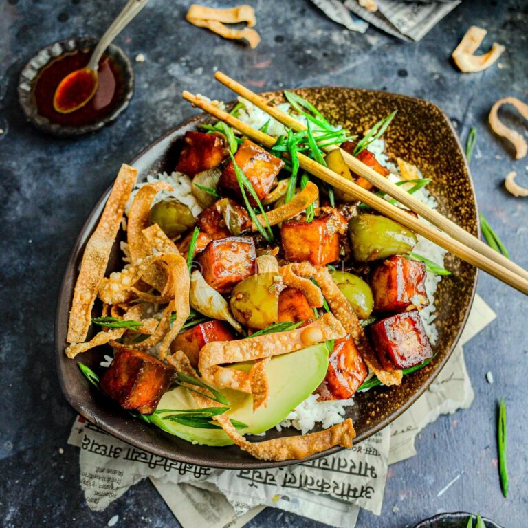 Chilli Paneer, Indo-Chinese Restaurant Style with Wonton Crisps