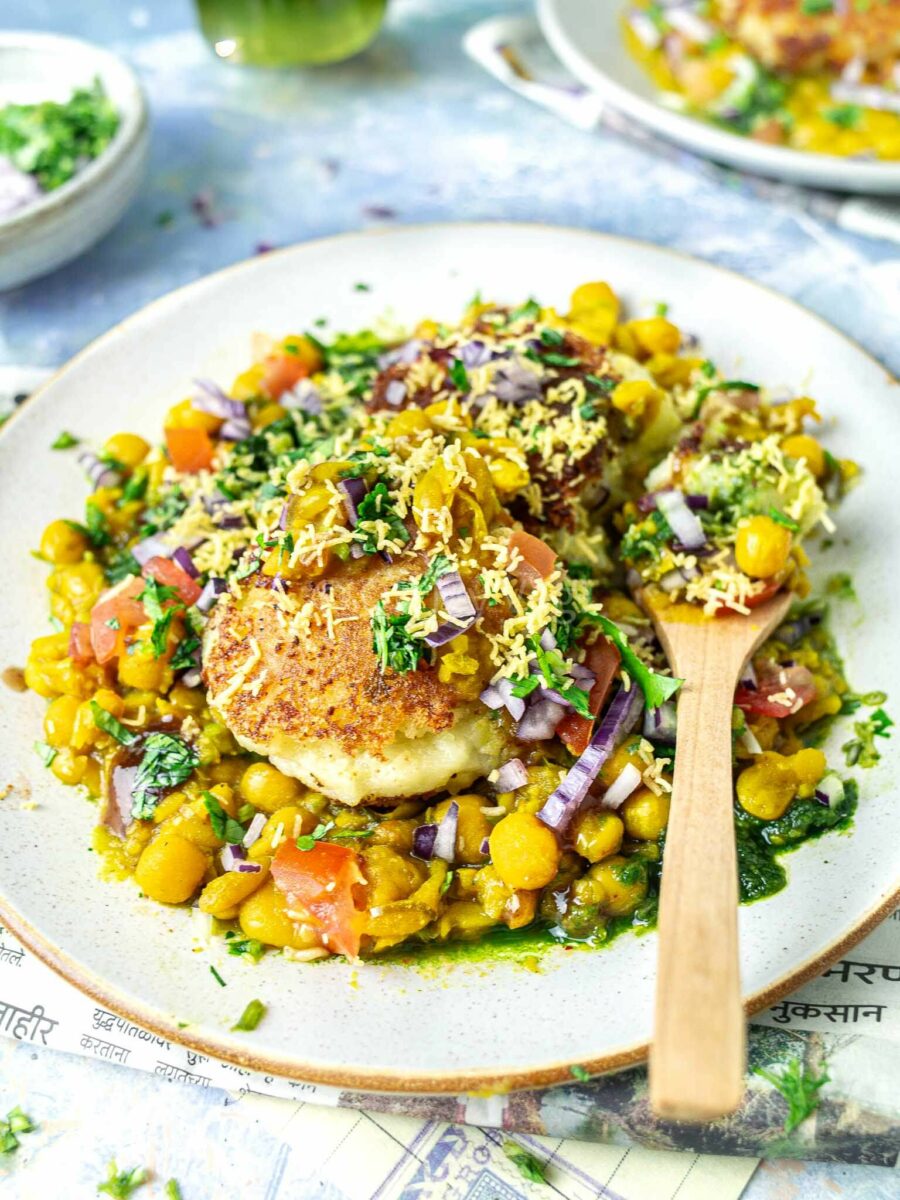 Ragda patties on a plate.