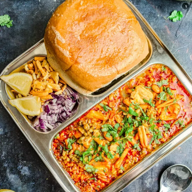 Misal Pav, Maharashtrian Bean Sprout Curry